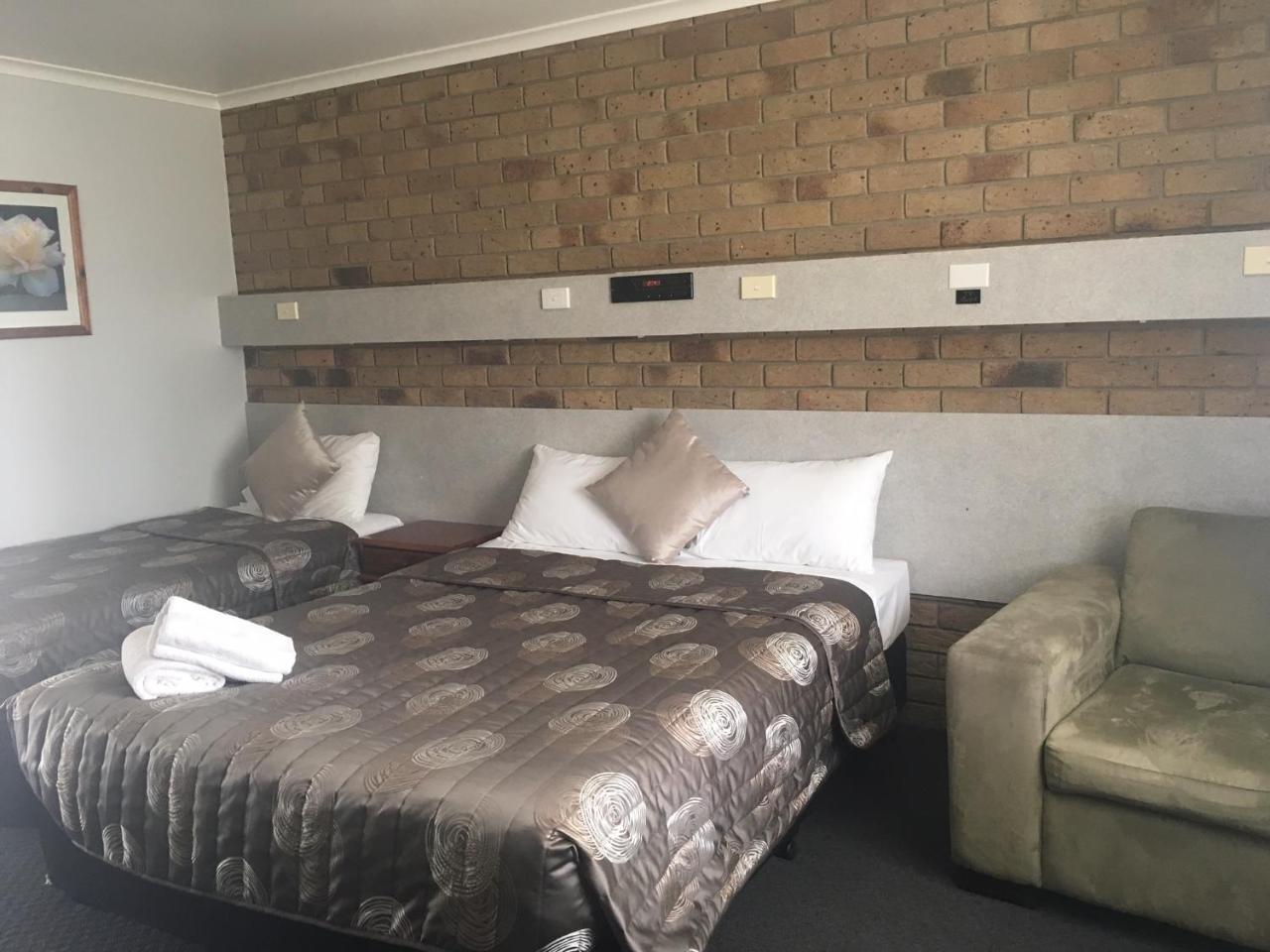 True Blue Motor Inn Rockhampton Ngoại thất bức ảnh