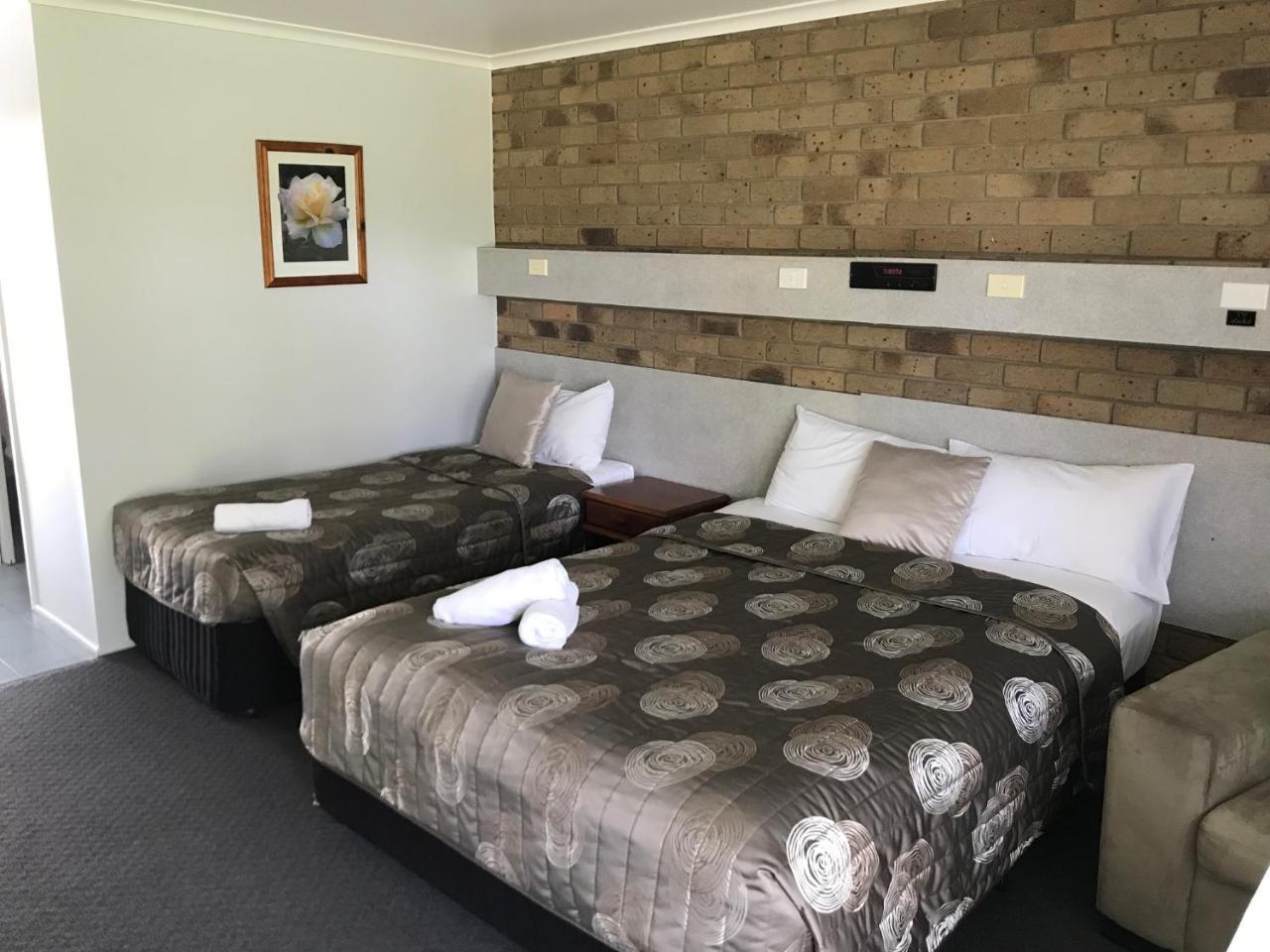 True Blue Motor Inn Rockhampton Ngoại thất bức ảnh